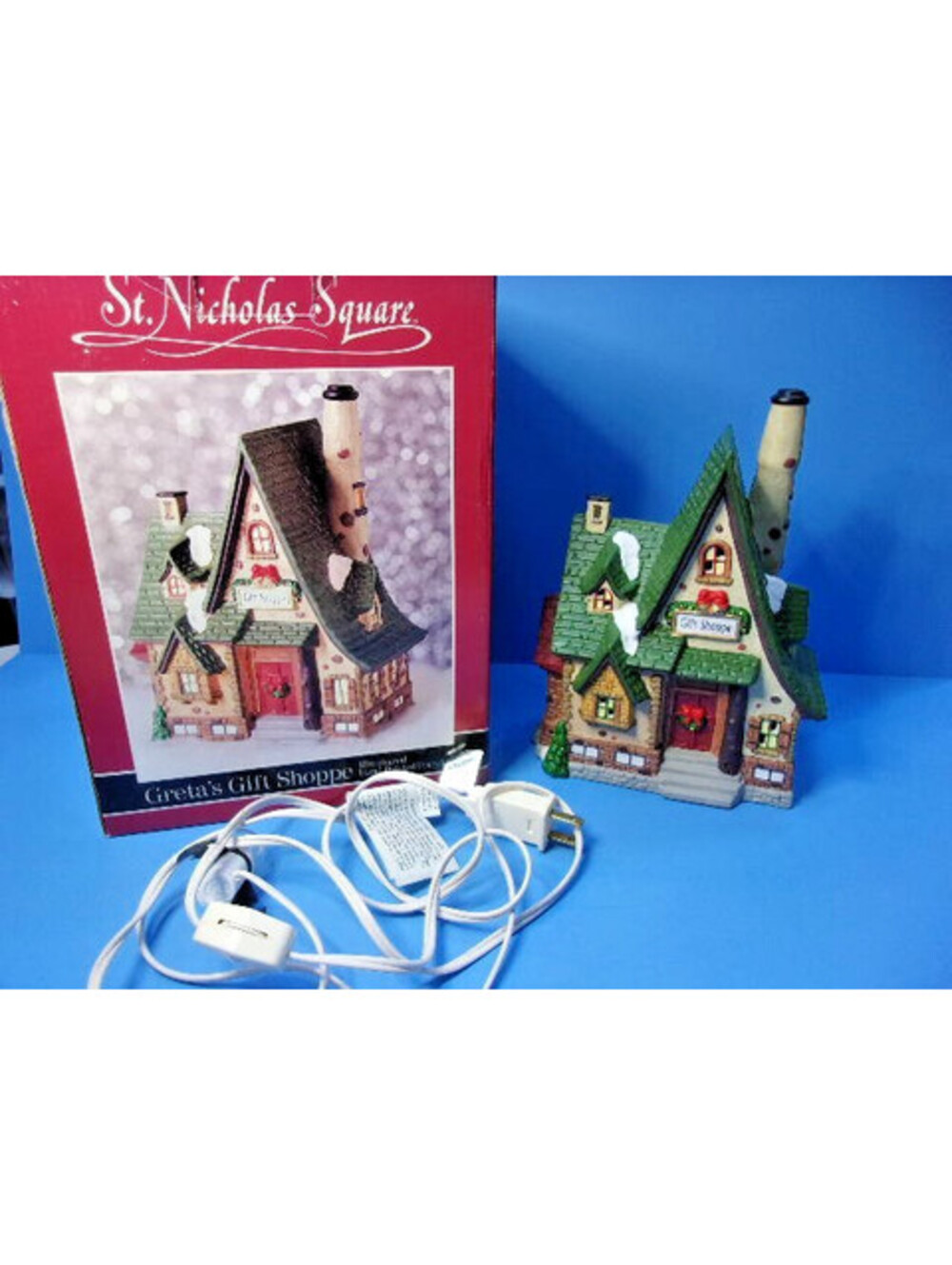 St. Nicholas Square GRETA'S GIFT SHOPPE Christmas Village Vintage 1997 Retired